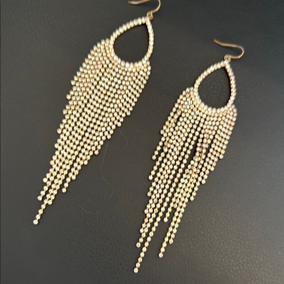 Elegant Gold Beaded Dangle Earrings - Picture 4 of 10